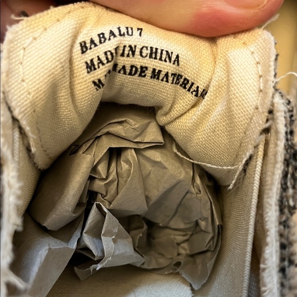 Corky Babalu Stylish Textured Sneakers with White Soles NWOT 7 - Picture 3 of 8